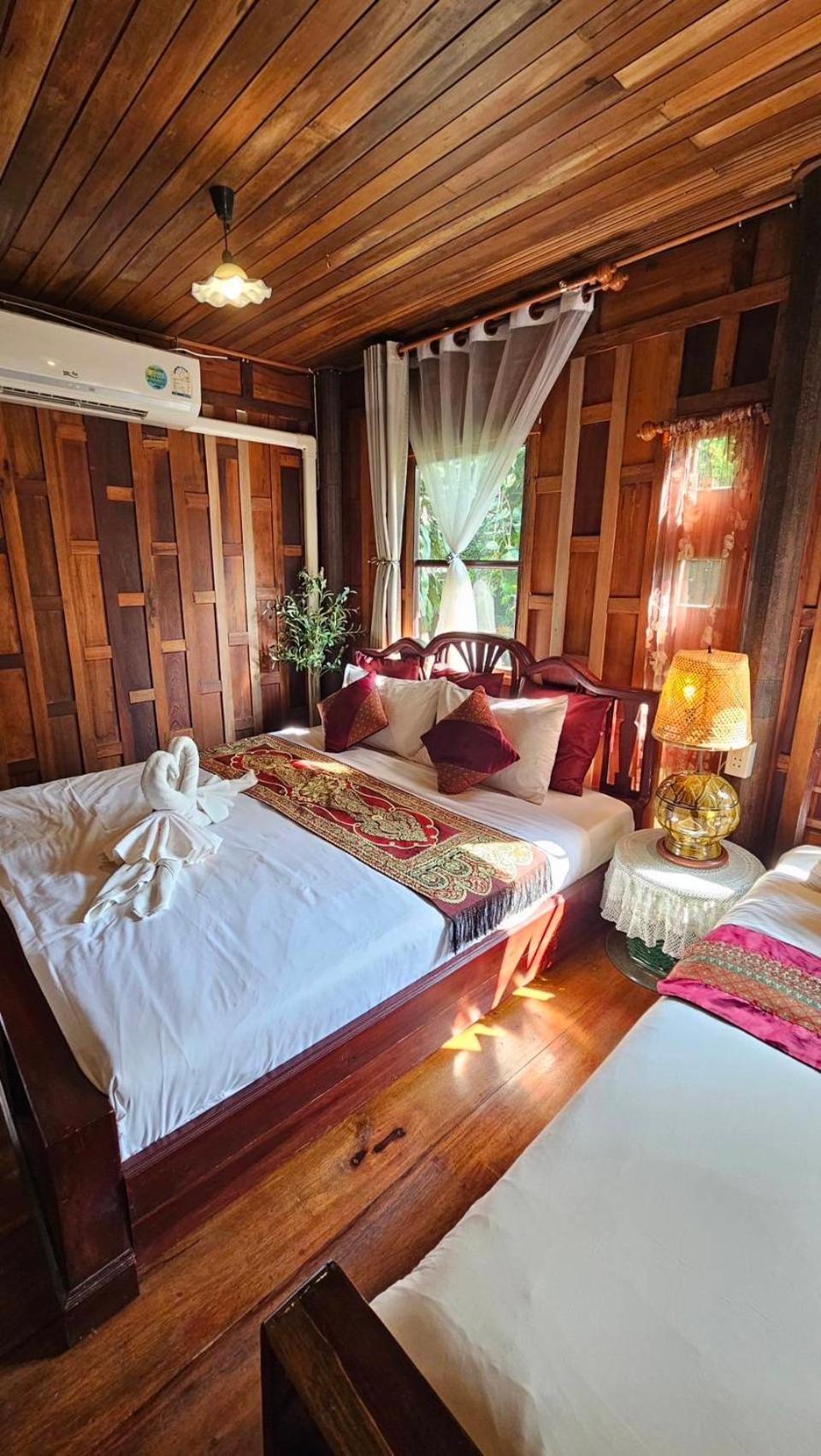 The Antique Riverside Resort Ban Pong  Εξωτερικό φωτογραφία