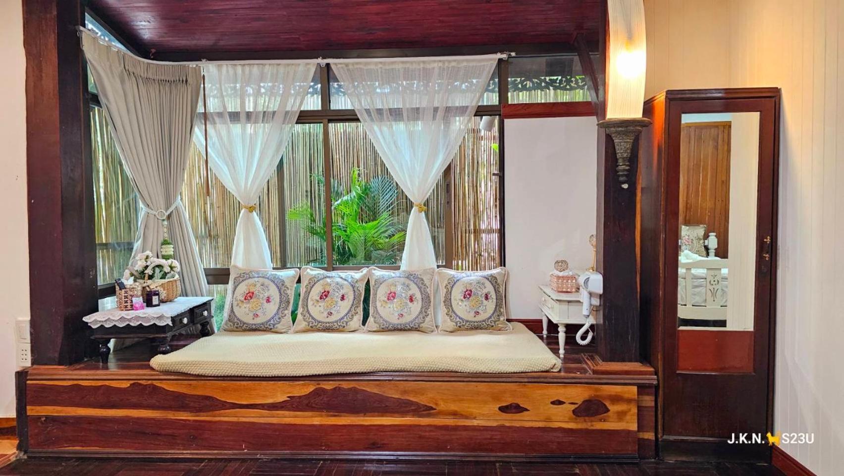 The Antique Riverside Resort Ban Pong  Εξωτερικό φωτογραφία