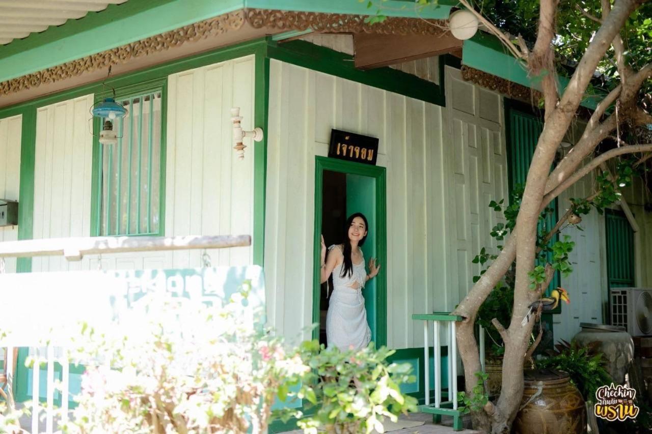 The Antique Riverside Resort Ban Pong  Εξωτερικό φωτογραφία
