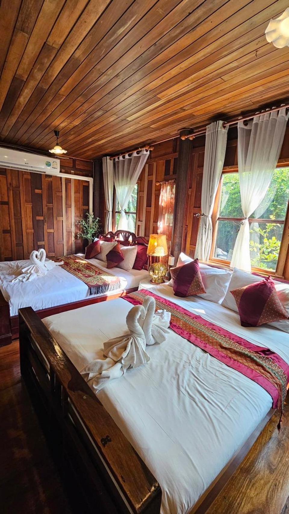 The Antique Riverside Resort Ban Pong  Εξωτερικό φωτογραφία